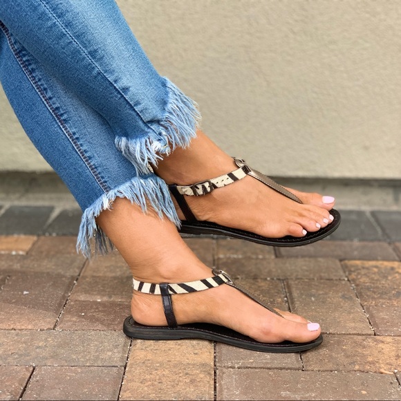 Last One!Leather Pony Hair Strap Distressed Sandal - Picture 4 of 8